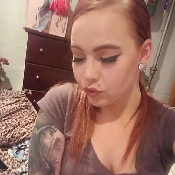 Meet your Posher, Stephanie - Picture 8 of 8